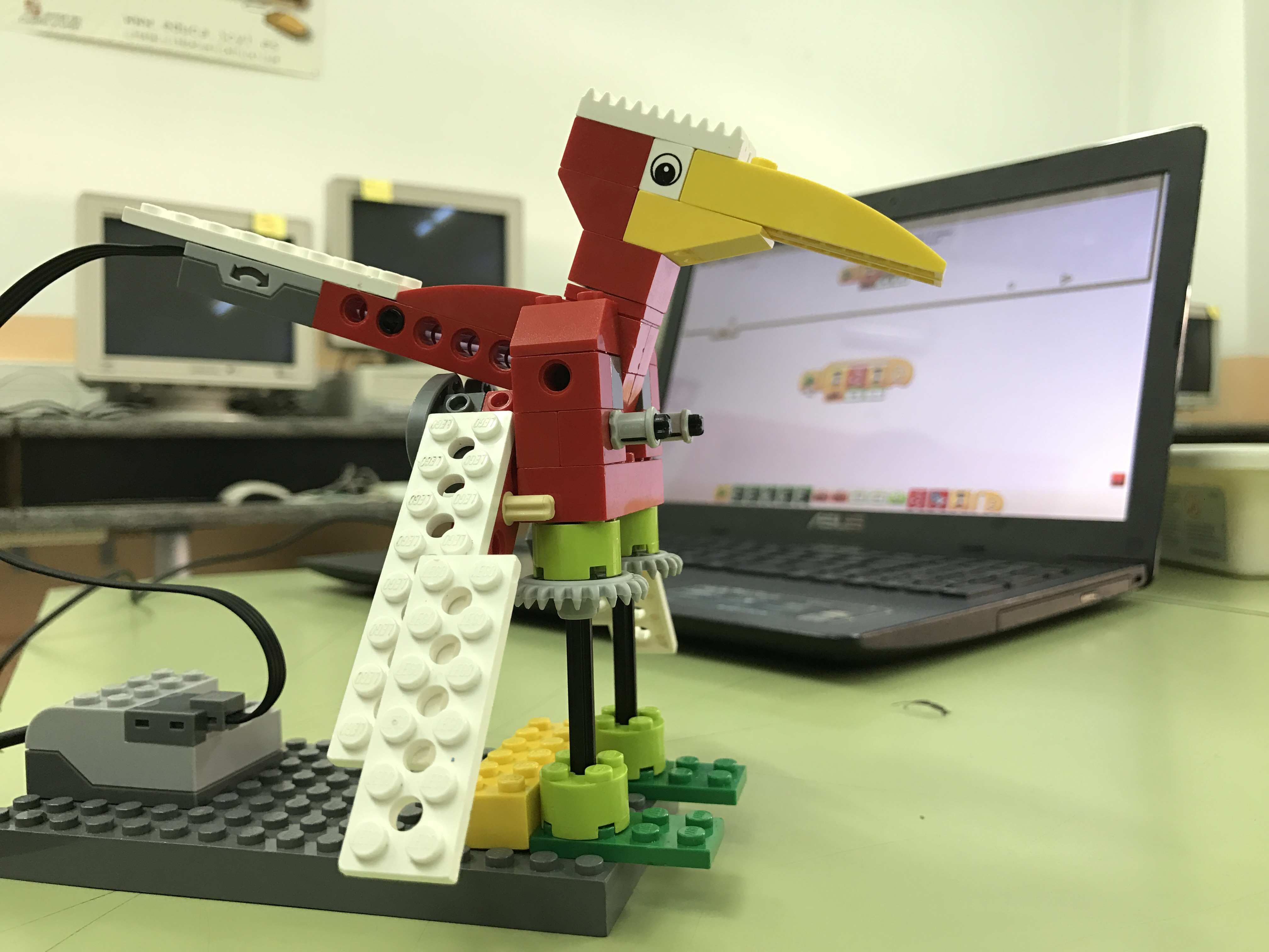 Pájaro con LEGO WeDo